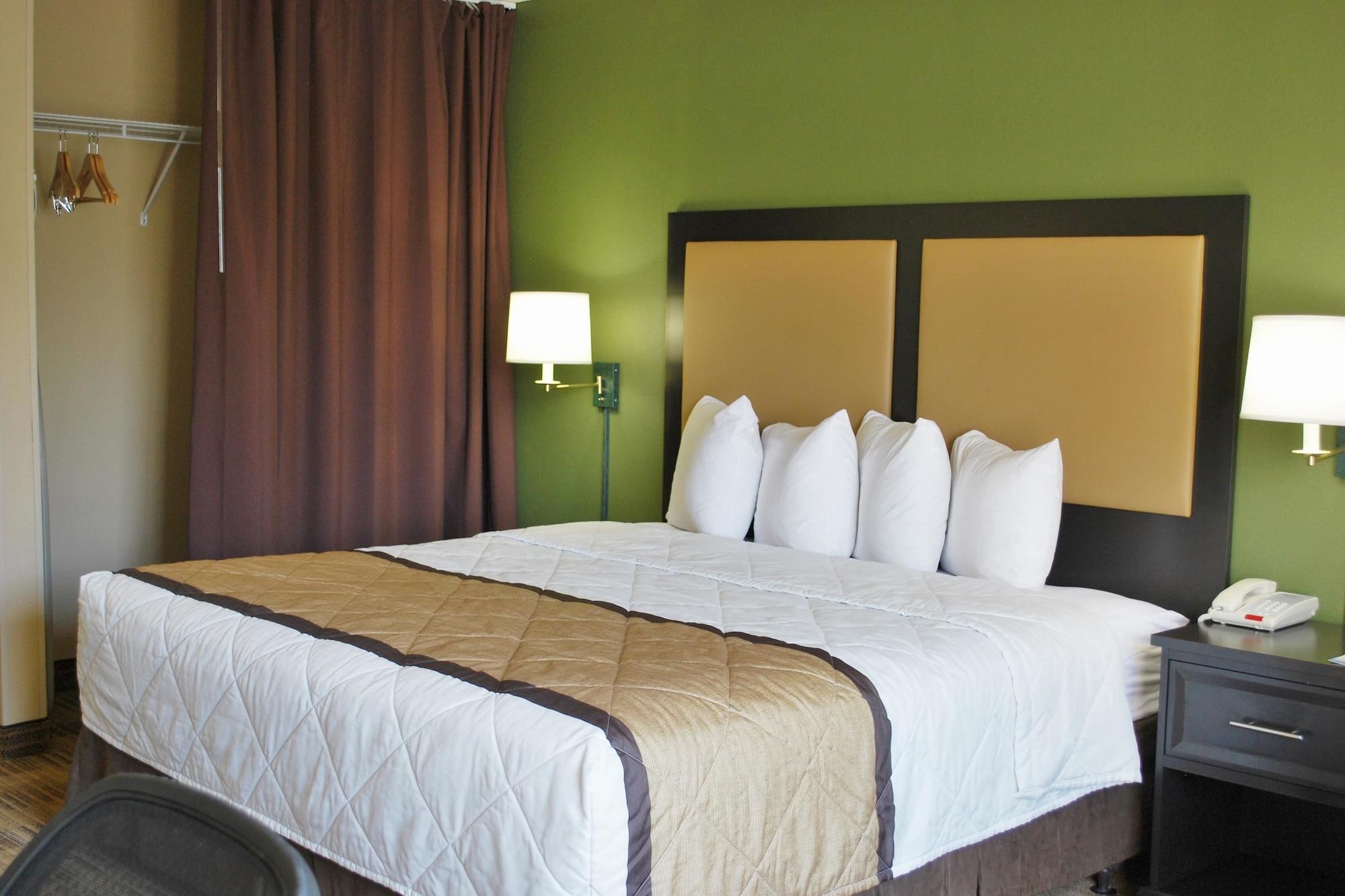 Extended Stay America Select Suites - Chicago - Naperville - East Екстериор снимка
