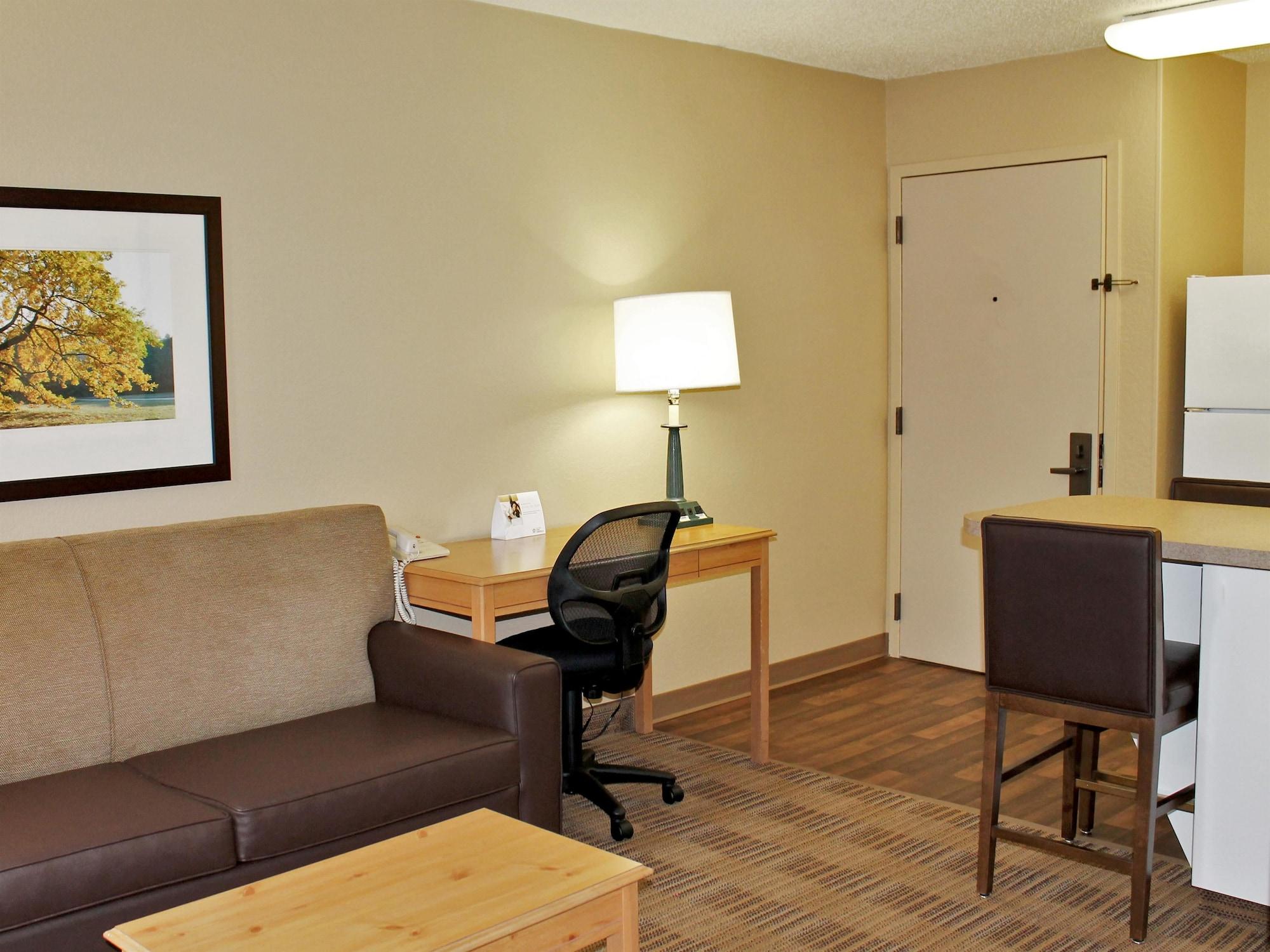 Extended Stay America Select Suites - Chicago - Naperville - East Екстериор снимка