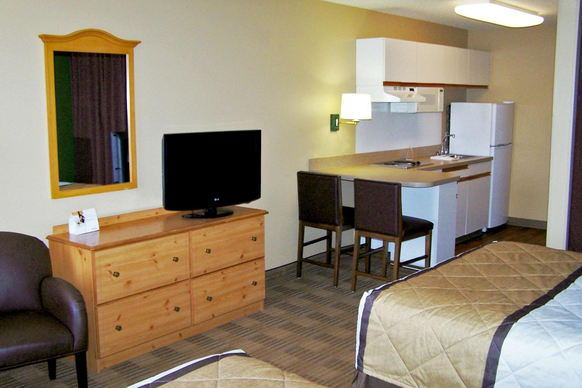 Extended Stay America Select Suites - Chicago - Naperville - East Екстериор снимка