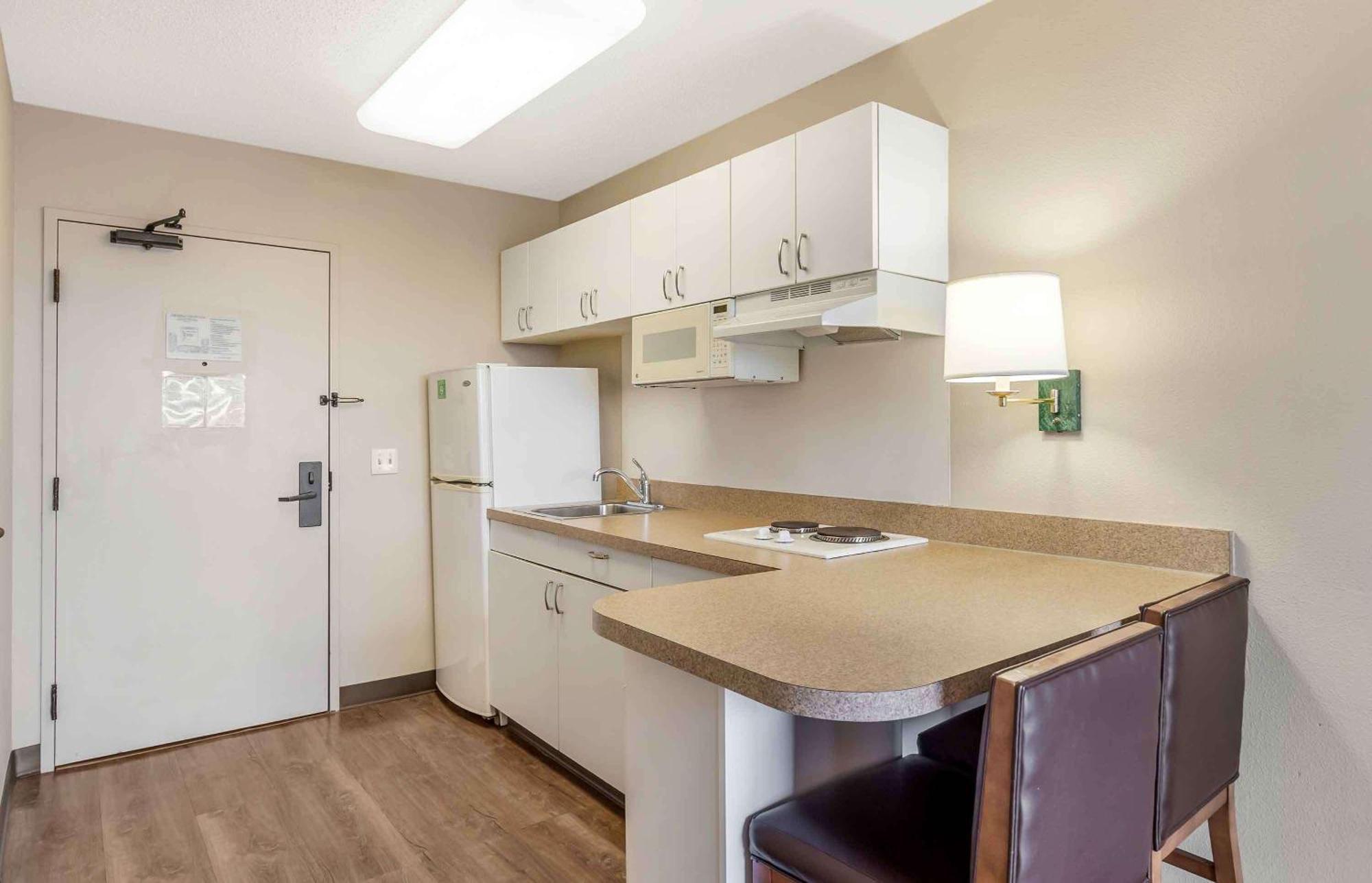Extended Stay America Select Suites - Chicago - Naperville - East Екстериор снимка