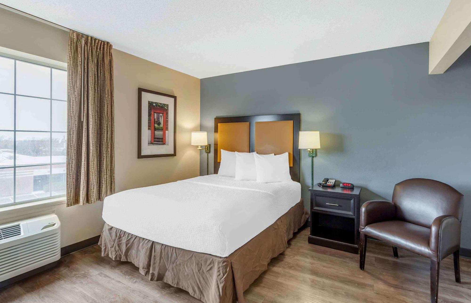 Extended Stay America Select Suites - Chicago - Naperville - East Екстериор снимка